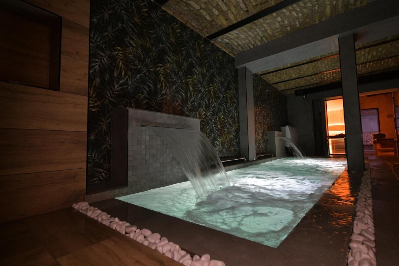Royal Wellness And Spa Ruma Exterior foto